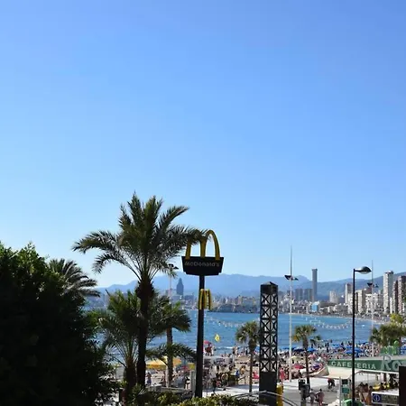 En El Paseo Maritimo De *