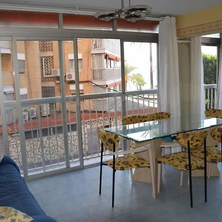En El Paseo Maritimo De Apartman Benidorm